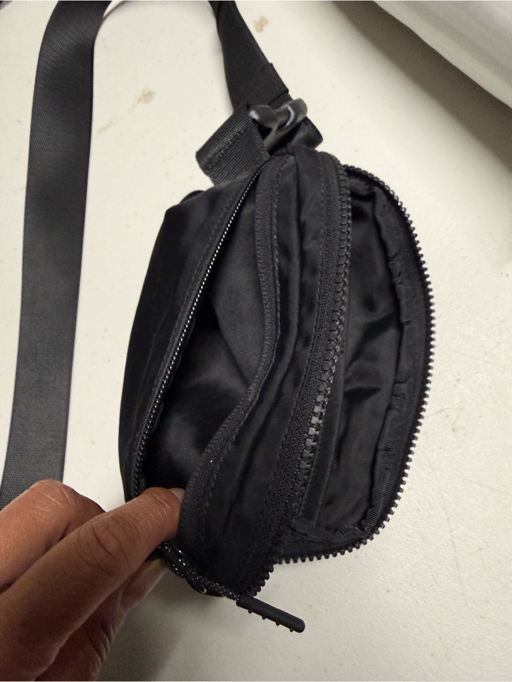 lululemon athletica Black Women's Belt Bag - Picture 4 of 4